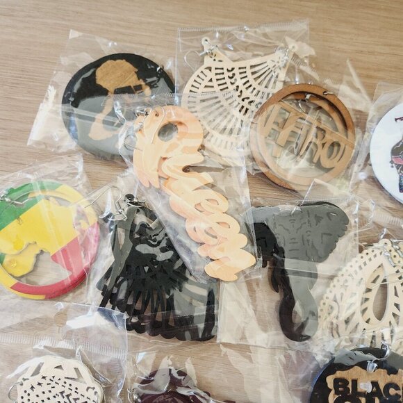 African Queen Black Girl Empowerment Wooden Statement Hook Earrings Lot 20 Pc - Picture 5 of 6